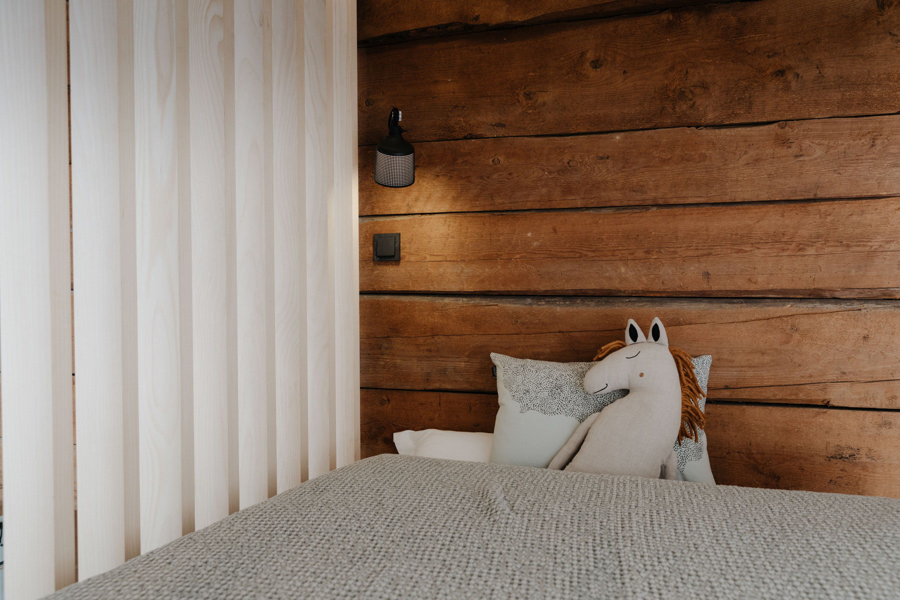 Benedikta Schlafzimmer Galerie 2 – Träumen im Montafon